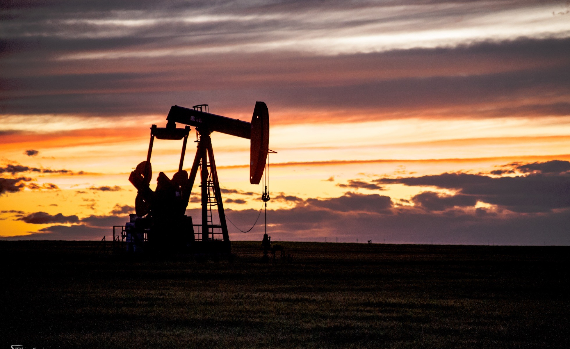 oil rig in the sunset