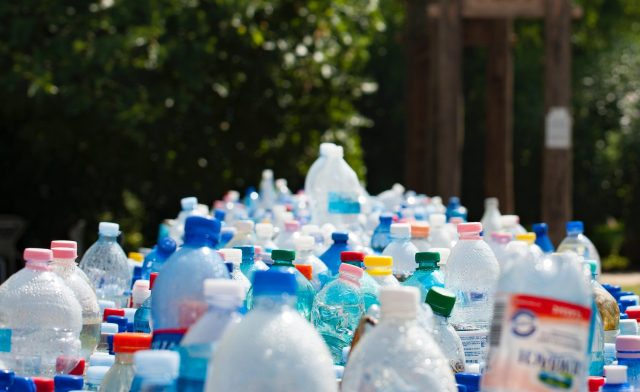 Canada’s plastics ban should include beverage containers