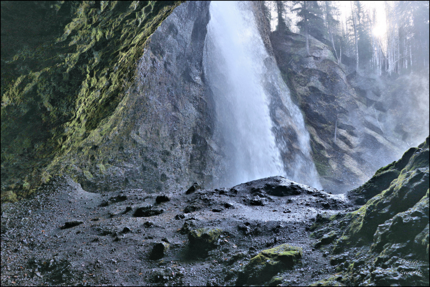 A Fall Hike to Moul Falls