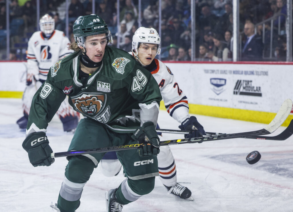 BLAZERS FALL 5-2 TO SILVERTIPS