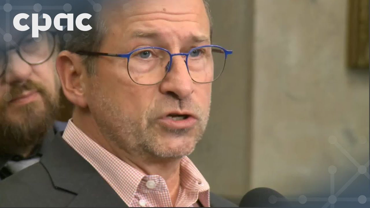 Le chef du Bloc Québécois Yves-François Blanchet parle aux journalistes –5 novembre 2024