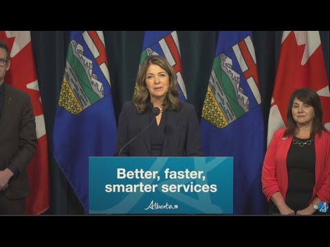Alberta Premier Danielle Smith makes an announcement on government services – August 29, 2025