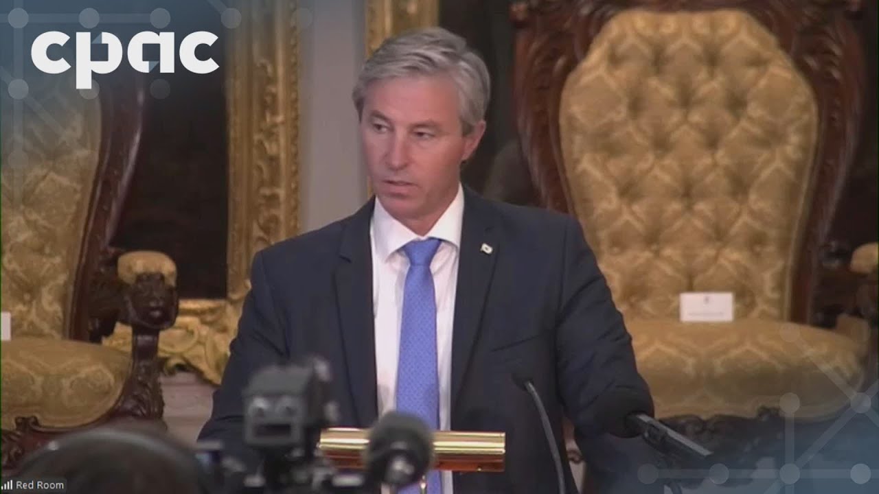 Nova Scotia Premier Tim Houston speaks with reporters in Halifax – October 3, 2025