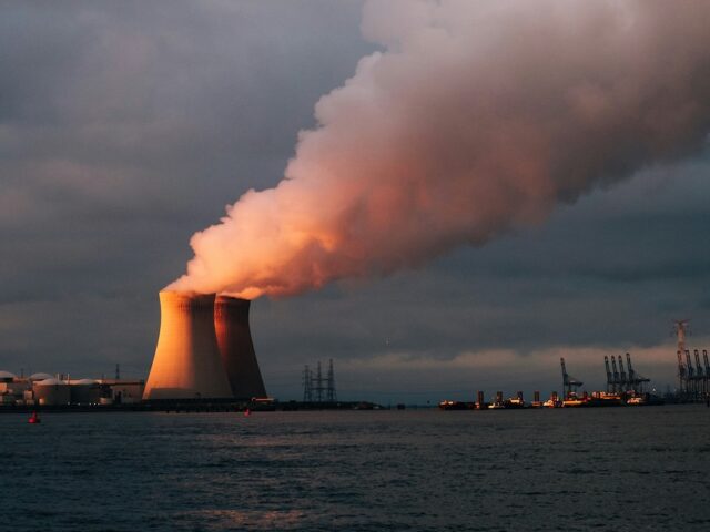 Small or big, new nuclear reactors are not climate solutions