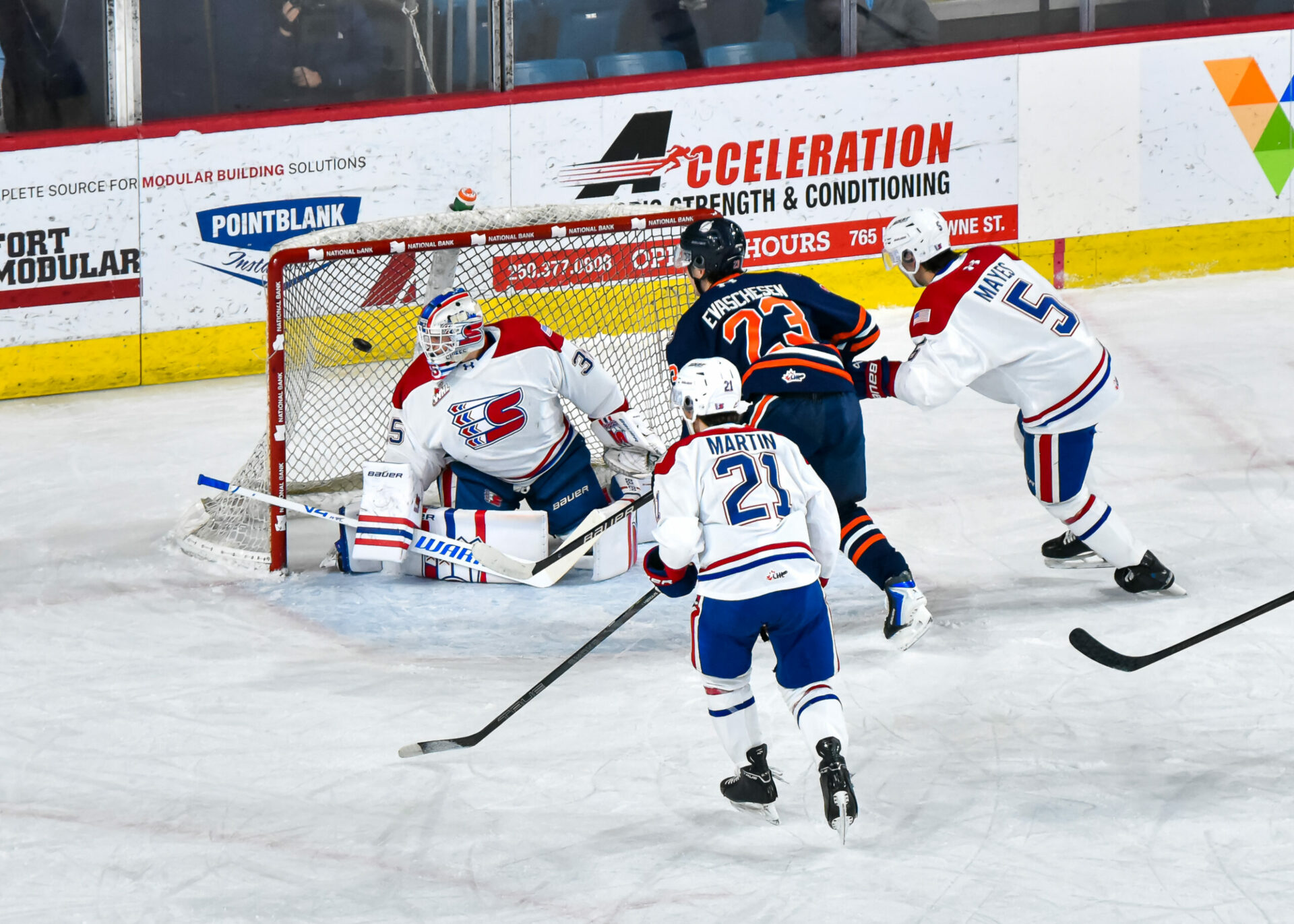 BLAZERS BEAT CHIEFS 5-4 IN THRILLER