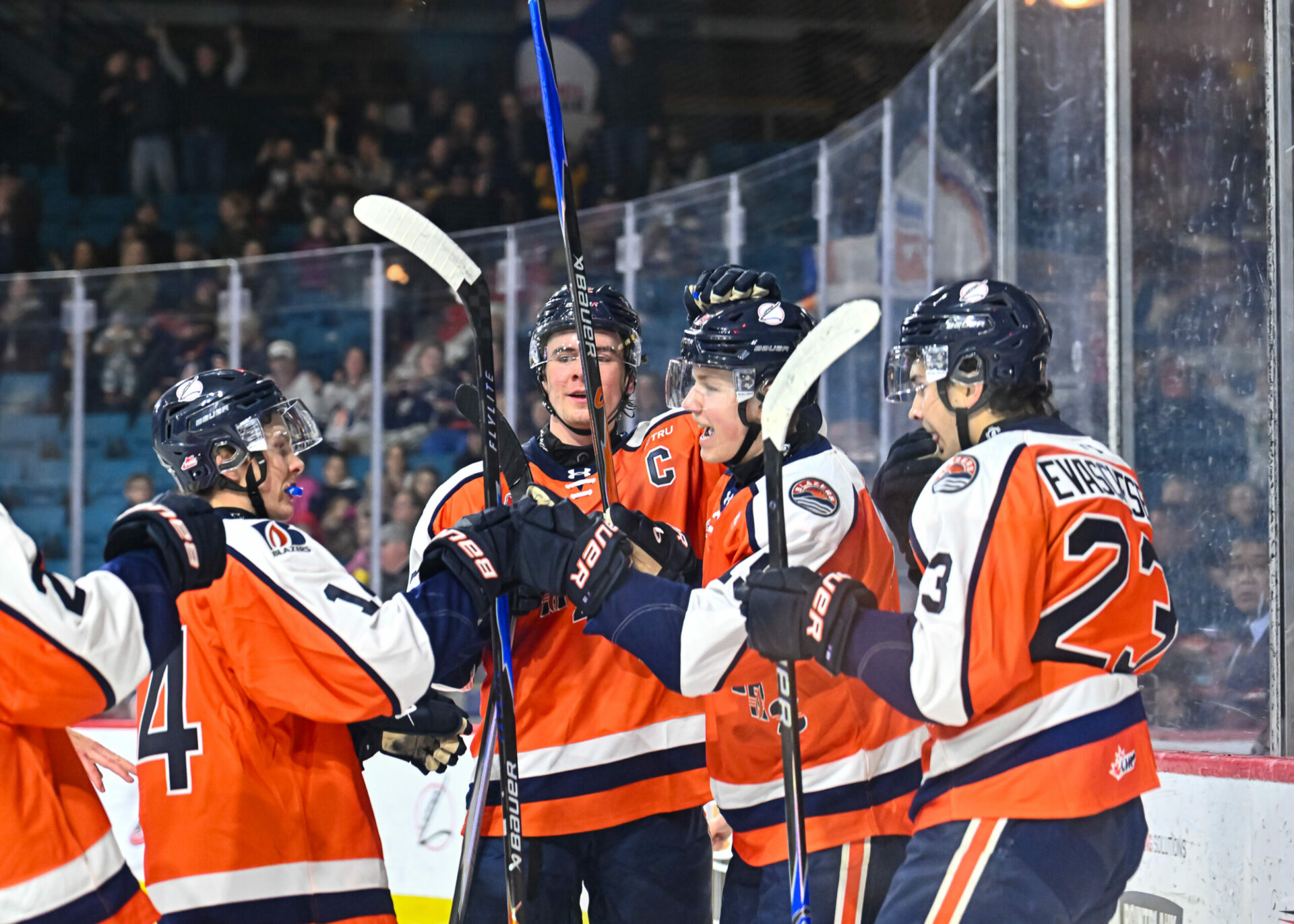 BLAZERS DEFEAT VEES 7-5