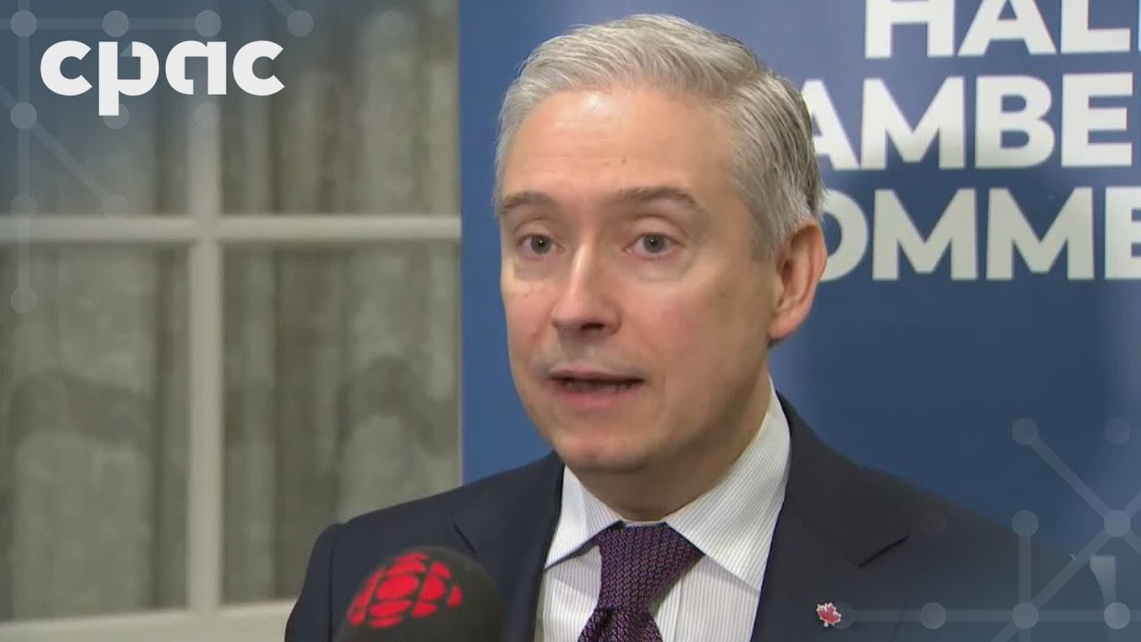 Finance Minister François-Philippe Champagne speaks with reporters in Halifax – November 28, 2025