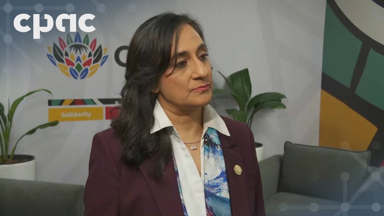 Foreign Affairs Minister Anita Anand speaks with reporters at G20 summit – November 22, 2025