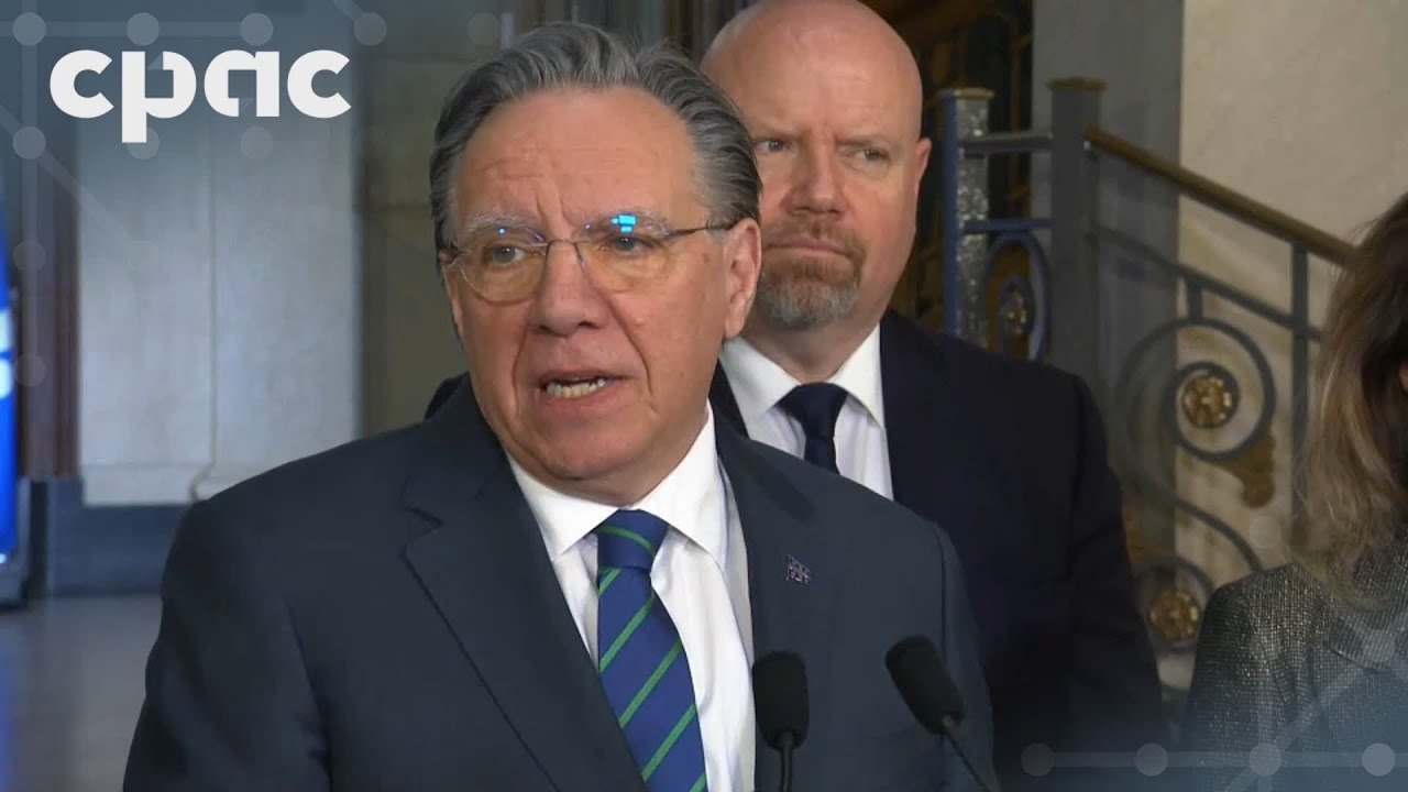 Le PM du Québec François Legault s’adresse aux journalistes à Québec – 12 décembre 2025