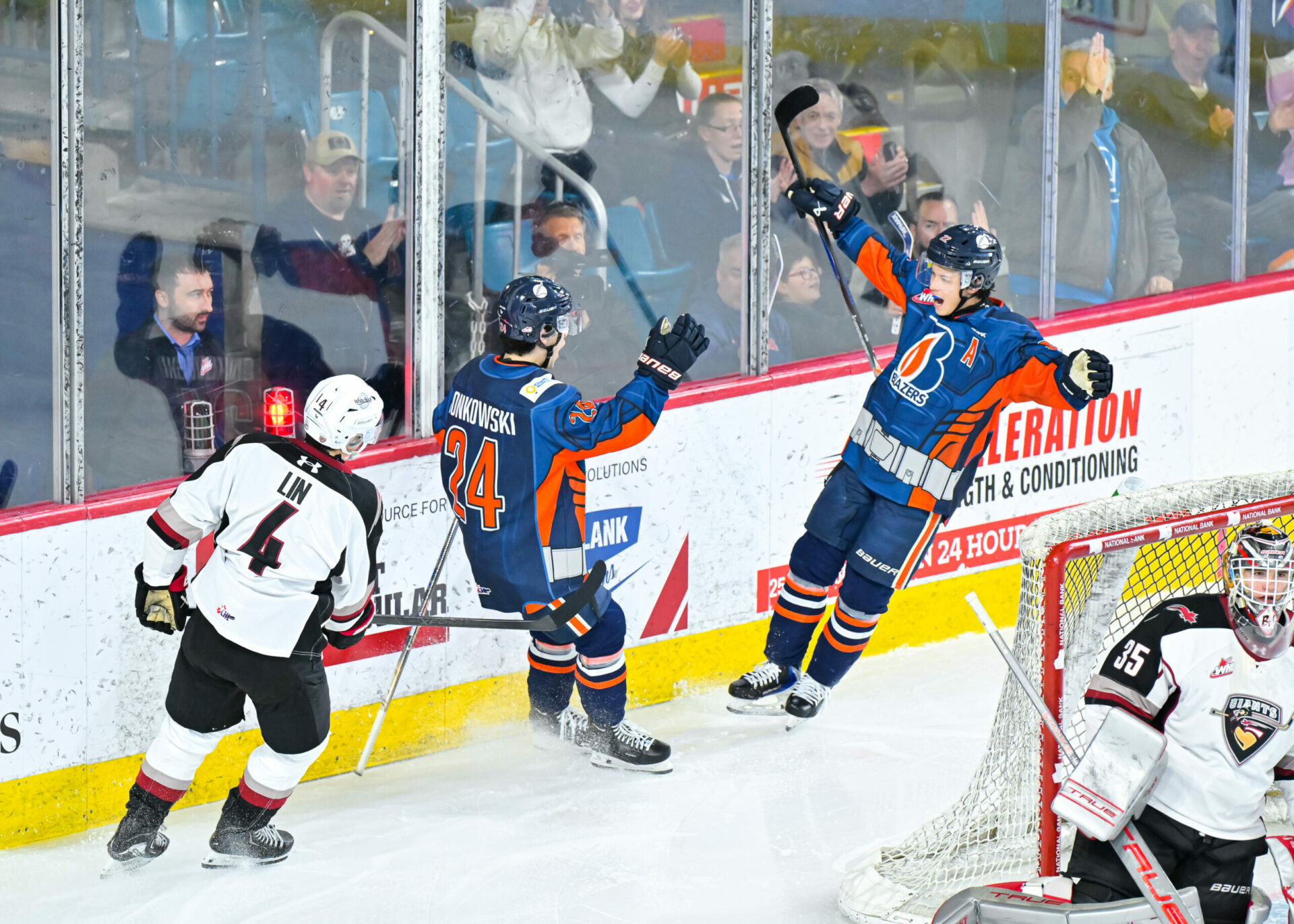 BLAZERS WIN 4-3 OVER GIANTS