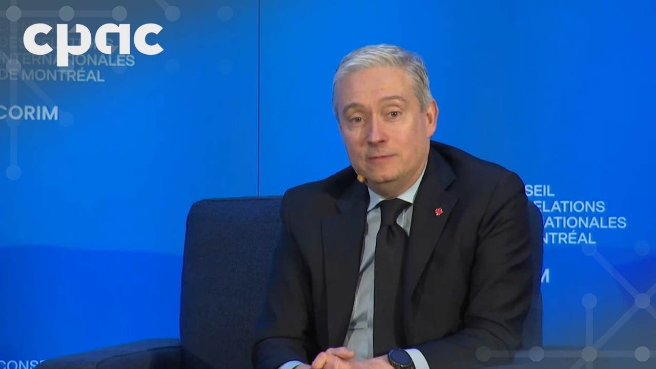 François-Philippe Champagne discute de la mise à jour économique du printemps à Montréal