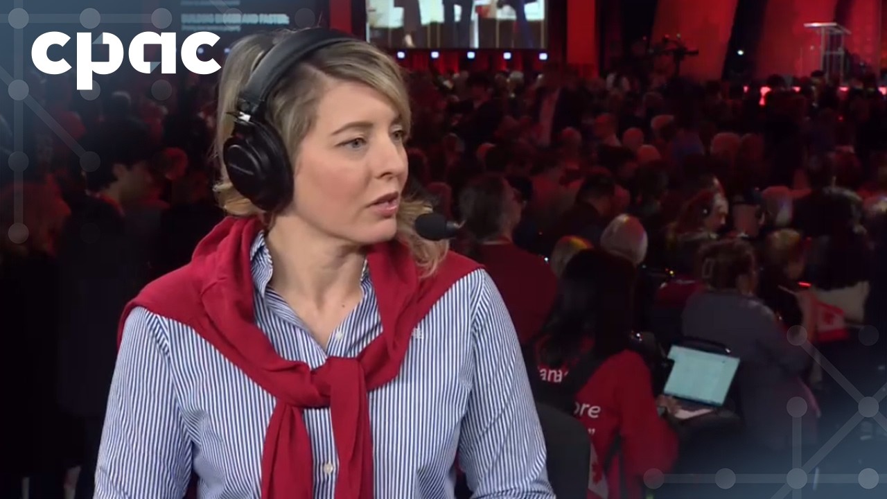 Mélanie Joly au Congrès libéral : industrie, défense et enjeux électoraux