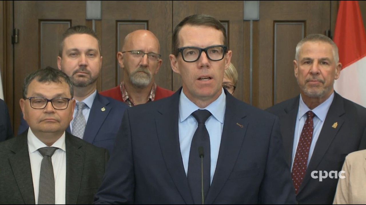 Conservative MPs hold a news conference on agricultural research stations – May 27, 2026