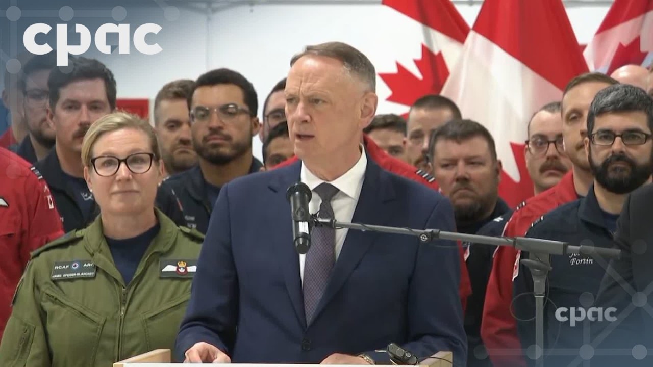 Defence Minister David McGuinty makes an announcement in Moose Jaw, Sask.