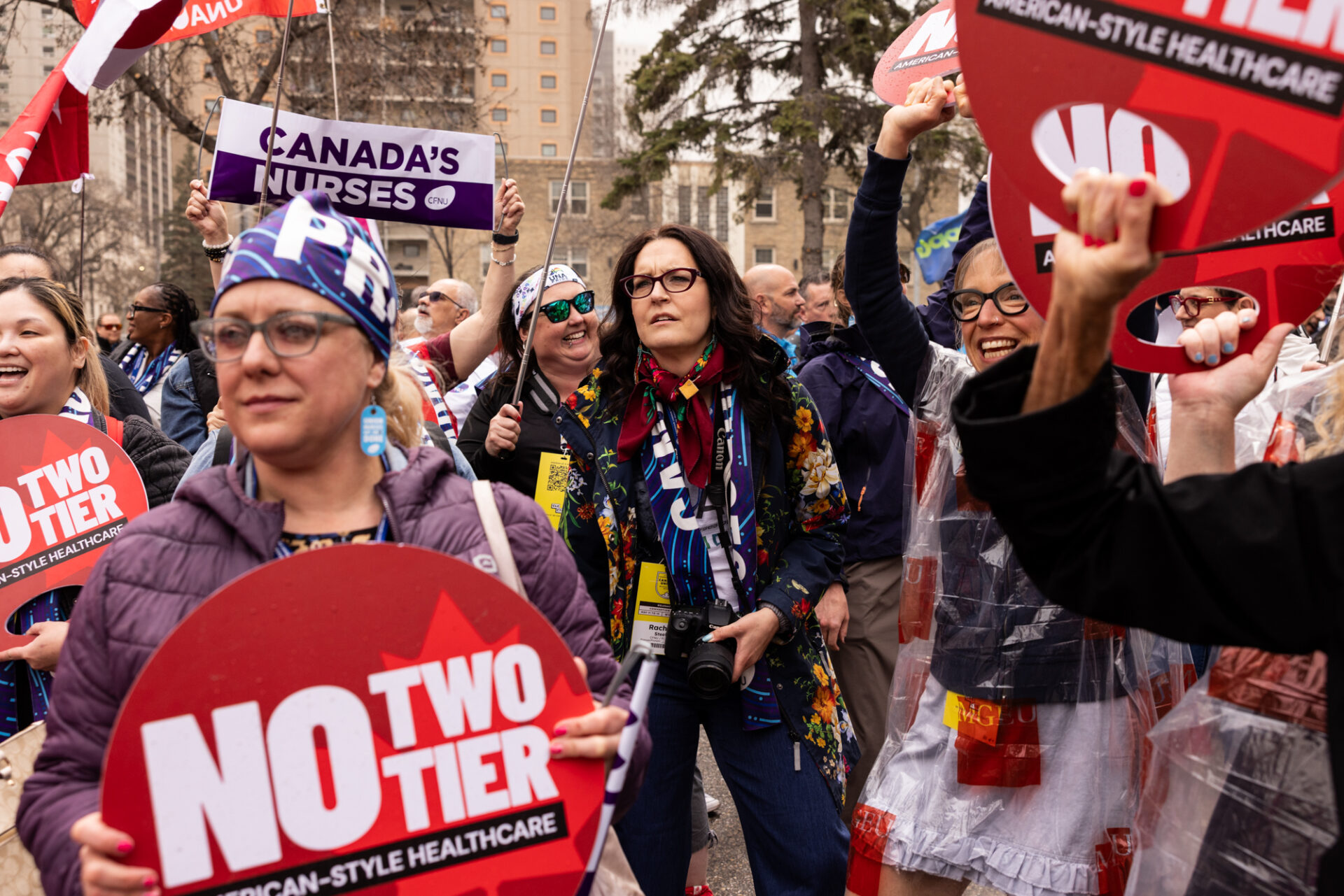 Thousands of union activists rally to protect Canadian jobs, improve working conditions