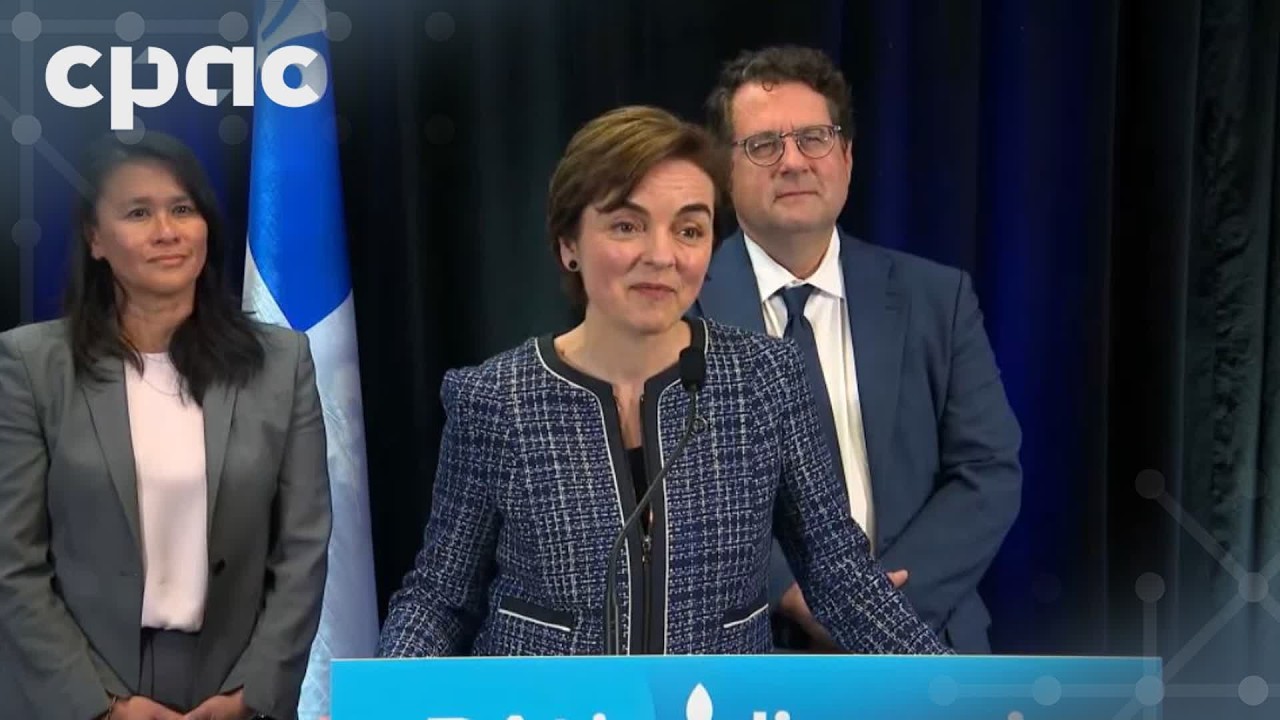 La PM du Québec, Christine Fréchette, s’entretient avec les journalistes à Lévis – 18 juin 2026